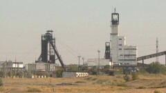 Из шахты "Казахстанская" экстренно эвакуируют рабочих: загорелась конвейерная лента