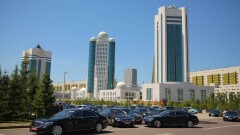 О квотах в парламенте Казахстана высказался политолог Чеботарёв