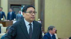"Среднее образование Алматы – лучшее в Казахстане". Досаев оценил учебные успехи школьников