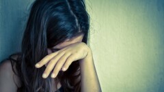 В Уральске женщина проникла в школу и под видом учителя забрала телефон у ребёнка