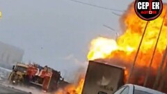 Прицеп сгорел прямо на дороге в Хромтау. Он перевозил газовые баллоны