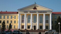 Кандидат в президенты Мейрам Кажыкен посетил Медицинский университет Семея