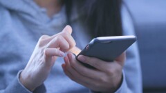 Запрет смартфонов в школе: имеет ли право учитель забрать гаджет и можно ли будет звонить на переменах