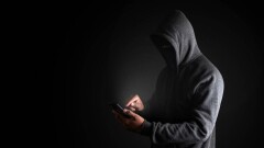 Жезказганец перевёл мошенникам 12 млн тенге, которые взял в кредит