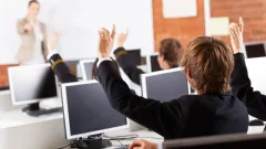 Более 95% школ Казахстана обеспечены высокоскоростным интернетом – Токаев