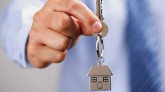 Суд вступился за сироту, которого не поставили в очередь на жильё в Семее