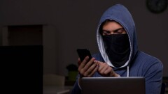 Мошенники звонят казахстанцам, представляясь сотрудниками Нацбанка