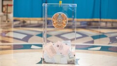 Члена избиркома отстранили от работы в Алматы: она выдала одному избирателю два бюллетеня