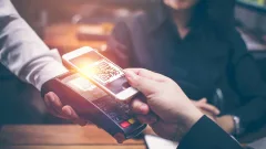 Безналичные и QR-платежи стремительно растут в Казахстане