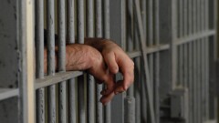 Охраннику, избившему подростка палкой, вынесли приговор в Шымкенте