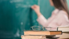 Мажилисмены предложили поднять зарплаты преподавателей вузов