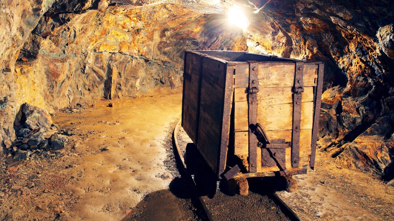 Из-за риска обрушения в одной из шахт Алматинской области приостановили работы