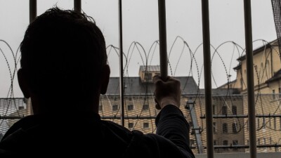 Казахстанца, выманившего десятки миллионов тенге у 88 сограждан, экстрадировали из Грузии