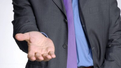 Продажу коллекторам долгов казахстанцев собираются приостановить до 2026 года