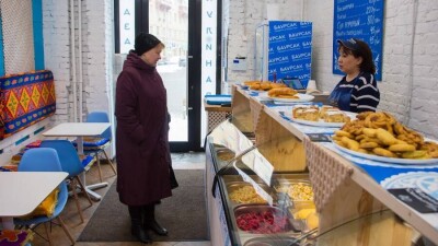 Казахстанцы стали меньше есть: снизилось потребление всех продуктов, кроме сахара