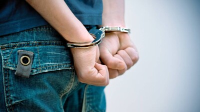 Вооружённого участника январских беспорядков задержали в Алматы