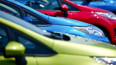 В ближайшие полгода праворульные авто нельзя ввозить в Казахстан даже по частям