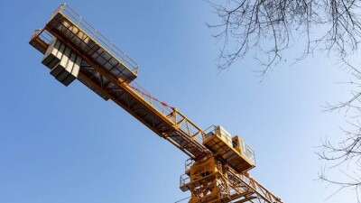 В Нур-Султане жителя аварийного дома незаконно сняли с очереди на жильё