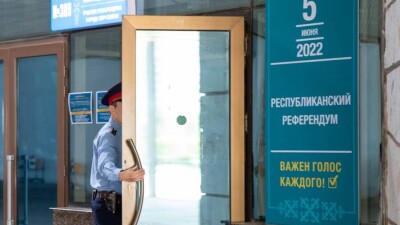 Республиканский референдум: к голосованию приступили все 9 964 участка