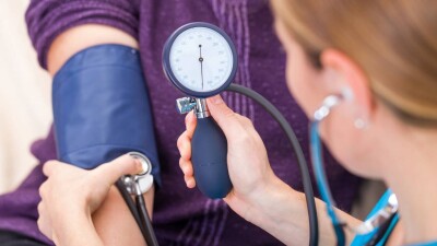 Врач: Кардиологические заболевания "помолодели" в Алматы