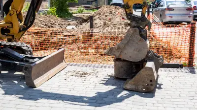 В центре Алматы будут менять теплосеть: дорогу закроют