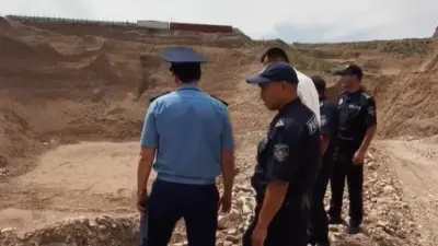 Незаконная добыча ископаемых: ямы размером с озёра обнаружили в Алматинской области