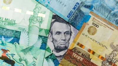 Поддержка тенге снижается: с 1 июля квазигоскомпании могут продавать 30% валютной выручки вместо половины