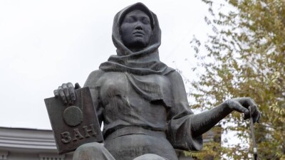 В Атырау вынесли приговор полицейским, которые скрыли похищение и изнасилование женщины