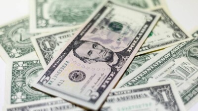 Почти 1 млн долларов без таможенного декларирования пытались вывезти из Казахстана в феврале