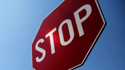 Движение ограничили на двух оживлённых дорогах в Астане