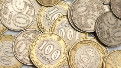 Тенге может незначительно укрепиться к началу октября, считают финансисты