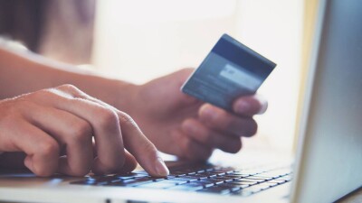 Выдавать кредиты только при официальном подтверждении дохода предлагает Нацбанк