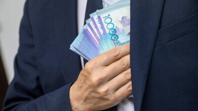 "Склонял к взятке, присвоил деньги, купил дом и авто". Ещё один экс-аким Кентау ждёт суда