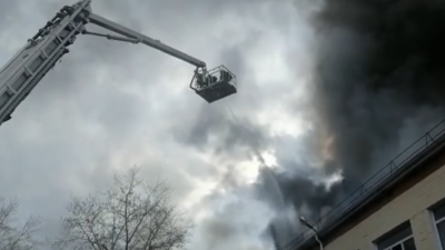 В Павлодаре тушат пожар в школе №28