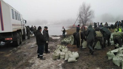 100 эвакуированных из-за паводка жителей ЗКО возвращаются в свои дома