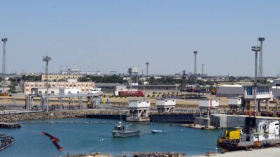 Создать условия для инвестиций в Транскаспийский маршрут поручил Токаев управляющему МФЦА