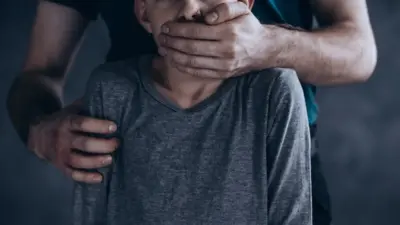 Казахстанца, подозреваемого в изнасиловании мальчика, экстрадировали из России