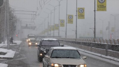 13 участков республиканских трасс в 7 областях перекрыты из-за непогоды