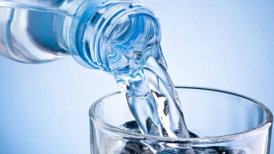 Производителя питьевой воды Samal лишили лицензии, но вмешалась прокуратура