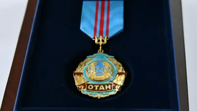 Токаев подписал постановление о наградах ко Дню Конституции: кто получил ордена