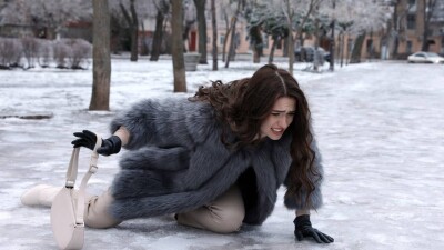 Гололёд в Астане: 600 человек травмировались на улице с начала недели