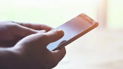 Перевёл почти миллион не туда: полицейские помогли китайскому блогеру в Алматы