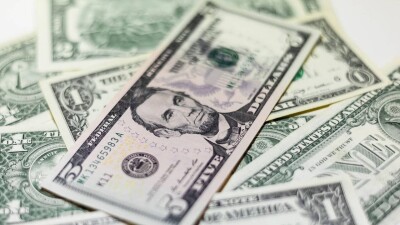 Поддержка тенге: нацкомпании вновь обяжут продавать половину валютной выручки