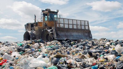 Только один из 33 мусорных полигонов в окрестностях Алаколя работает законно
