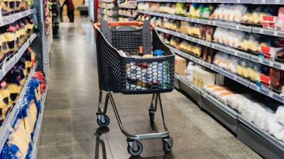 Расходы казахстанских семей выросли на 14,5% за год. В четырёх регионах они превысили доходы