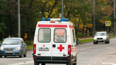 Бригаду скорой помощи не выпускали из квартиры в Алматы