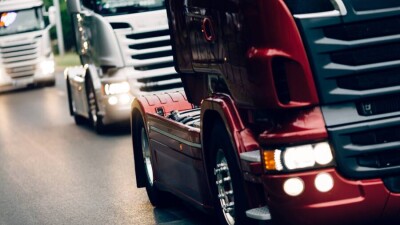 Затор из сотен грузовиков образовался на казахстанско-кыргызской границе