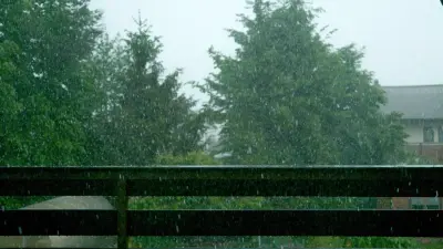 Ливни, град и шквал обещают на севере и востоке Казахстана на выходных