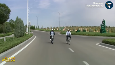 Президент Туркменистана показал, как проводит отпуск