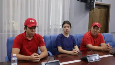 Медиков, которые спасли семью из сгоревшего дома, наградили в Жетысуской области